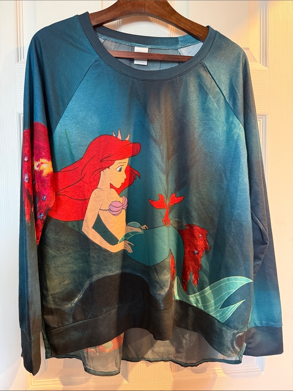 Women The Little Mermaid Ariel Graphic Sweatshirt Sheer Top Blouse L- Teal/Red